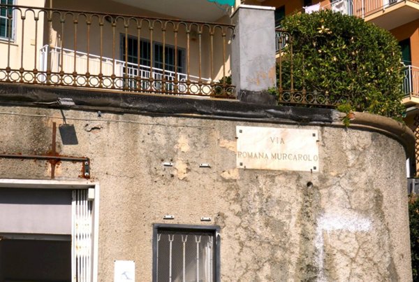 negozio in affitto a Genova