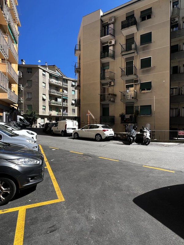 locale commerciale in affitto a Genova in zona San Martino