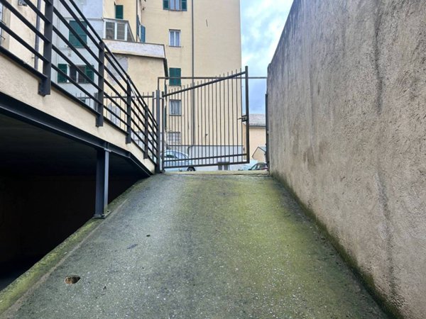 locale commerciale in affitto a Genova in zona Sampierdarena