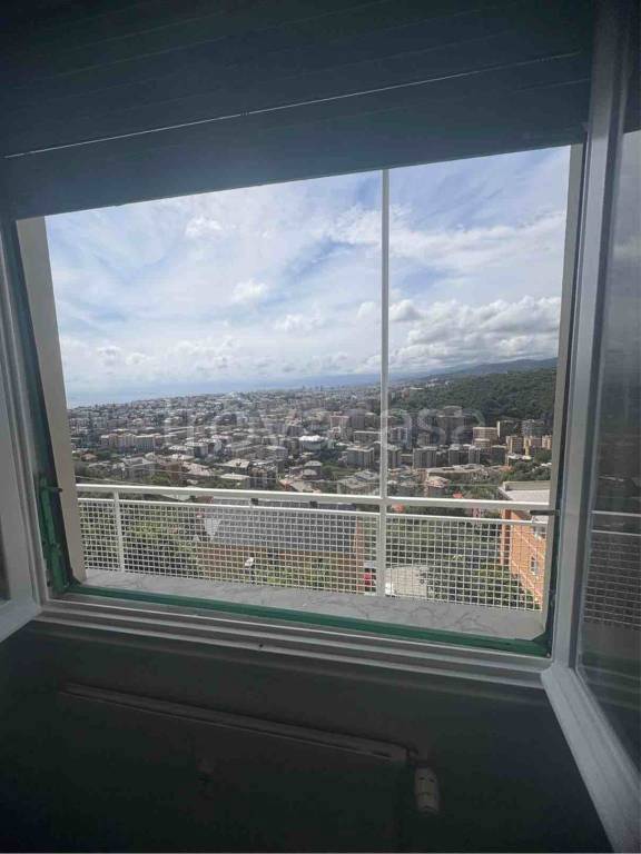 appartamento in affitto a Genova in zona Apparizione