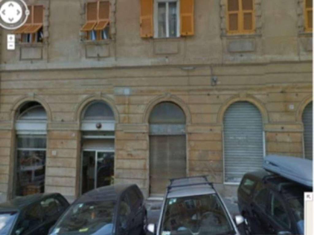 locale commerciale in affitto a Genova