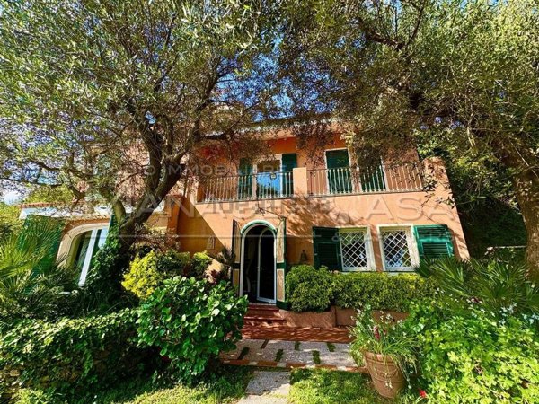 casa indipendente in affitto a Genova in zona Crevari