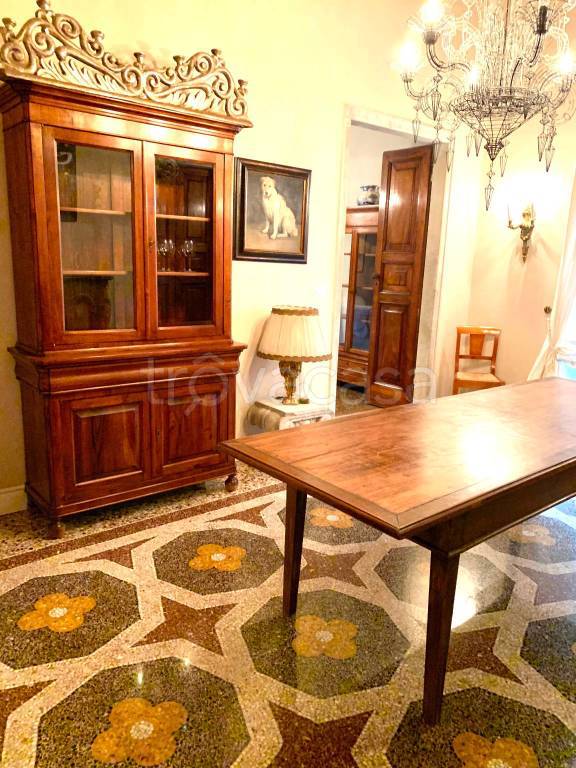 appartamento in affitto a Genova in zona Castelletto
