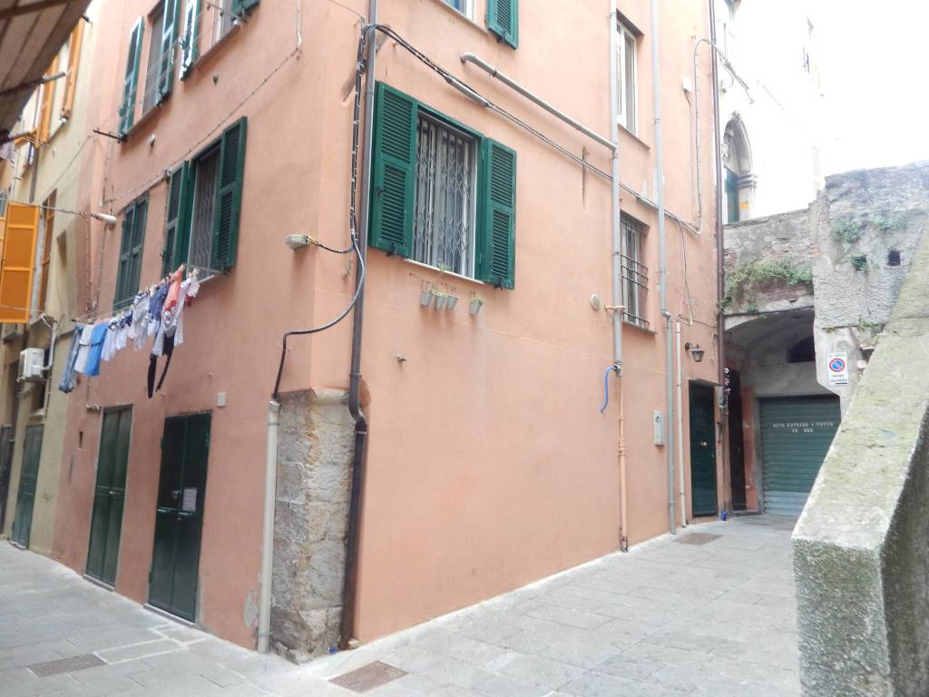 appartamento in affitto a Genova in zona Sottoripa / Maddalena / Molo