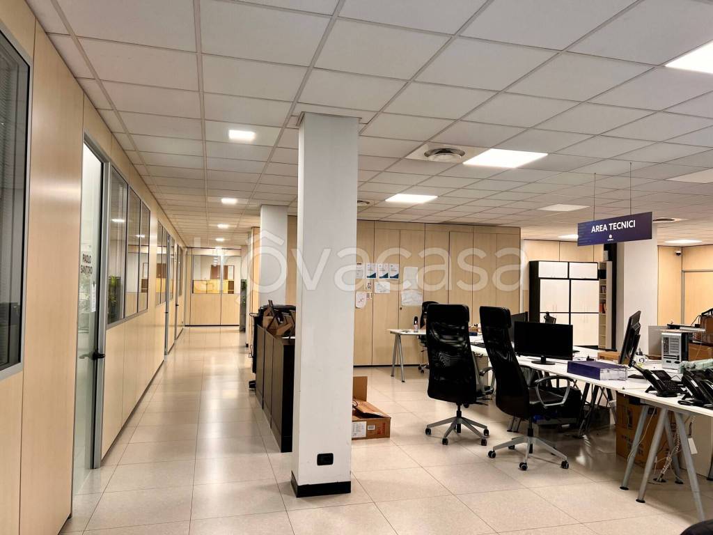 ufficio in affitto a Genova in zona Cornigliano