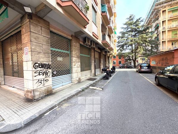 negozio in affitto a Genova in zona San Fruttuoso