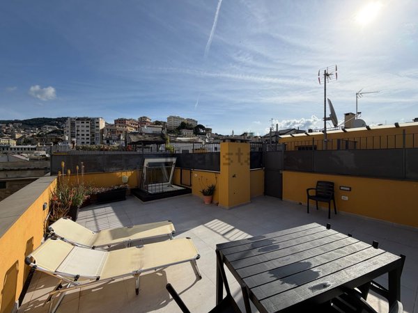 appartamento in affitto a Genova in zona Sottoripa / Maddalena / Molo