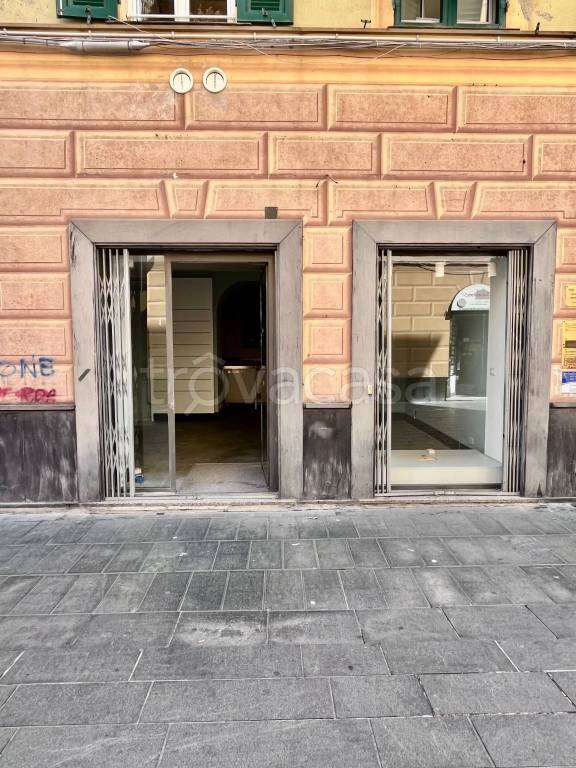 negozio in affitto a Genova in zona Sestri Ponente