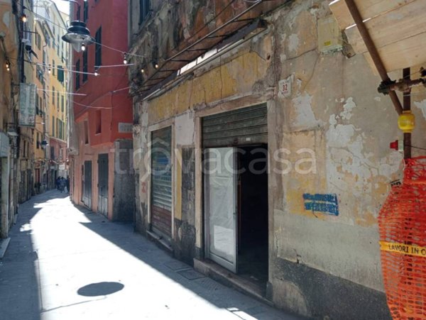 negozio in affitto a Genova in zona Sottoripa / Maddalena / Molo