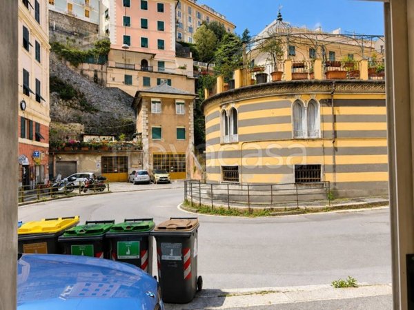 negozio in affitto a Genova in zona Lagaccio / Granarolo