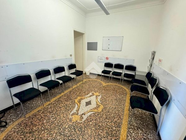 quadrivano in affitto a Genova in zona Sampierdarena