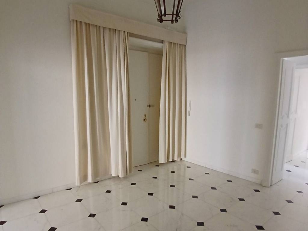 appartamento in affitto a Genova in zona Portoria / Piccapietra