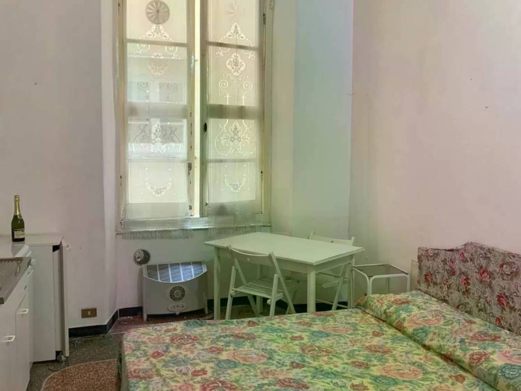appartamento in affitto a Genova in zona Sottoripa / Maddalena / Molo