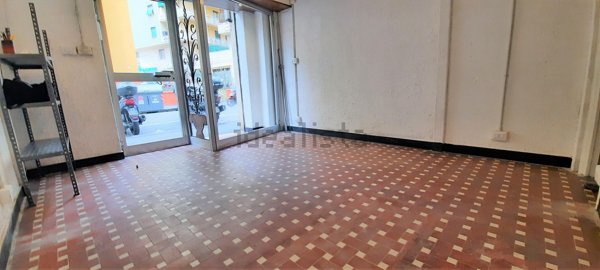 negozio in affitto a Genova in zona San Fruttuoso