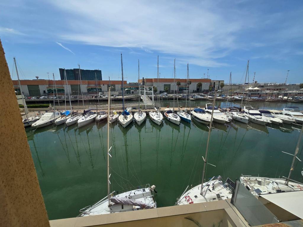 ufficio in affitto a Genova in zona Sestri Ponente