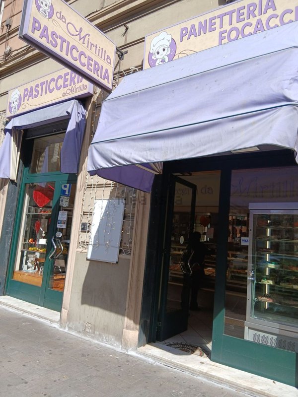 negozio in affitto a Genova in zona Cornigliano