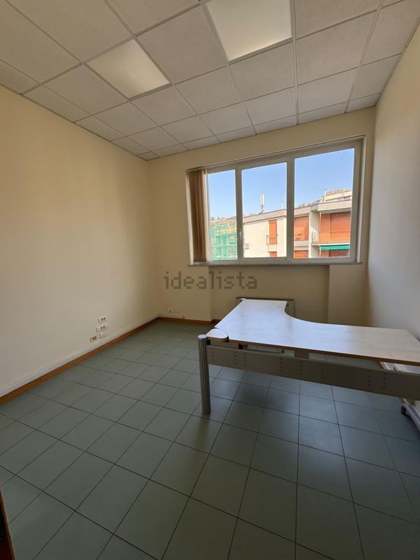 ufficio in affitto a Genova in zona Sturla