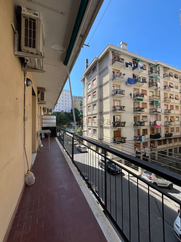 appartamento in affitto a Genova in zona Sestri Ponente