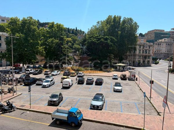ufficio in affitto a Genova in zona Foce