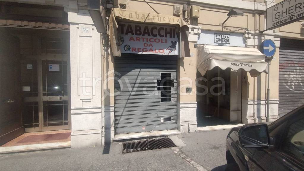 negozio in affitto a Genova in zona Foce