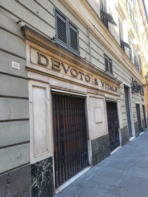 negozio in affitto a Genova