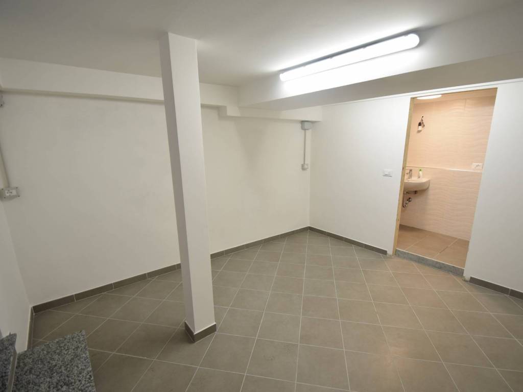 negozio in affitto a Genova in zona Centro Storico
