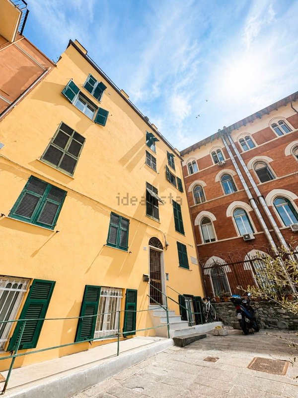 appartamento in affitto a Genova in zona Sottoripa / Maddalena / Molo
