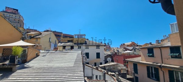appartamento in affitto a Genova in zona Sottoripa / Maddalena / Molo