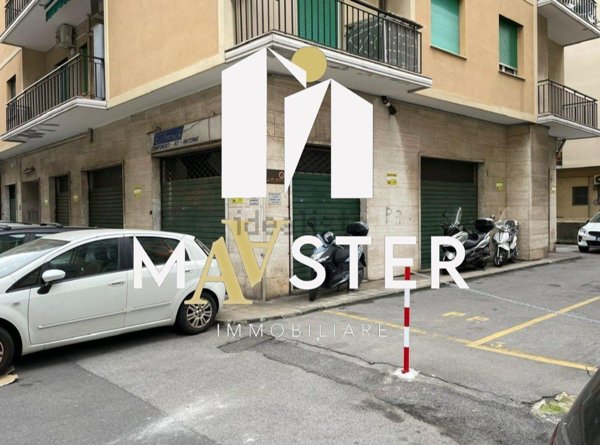 locale commerciale in affitto a Genova in zona Sestri Ponente
