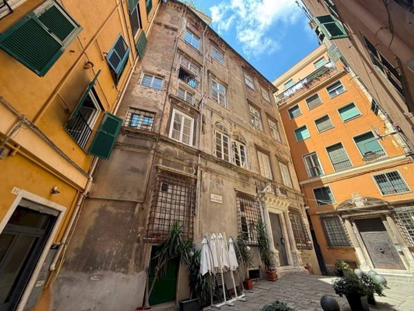 appartamento in affitto a Genova in zona Sottoripa / Maddalena / Molo