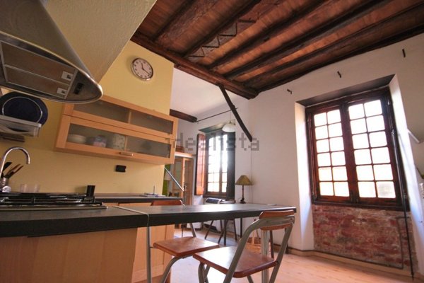 appartamento in affitto a Genova in zona Sottoripa / Maddalena / Molo