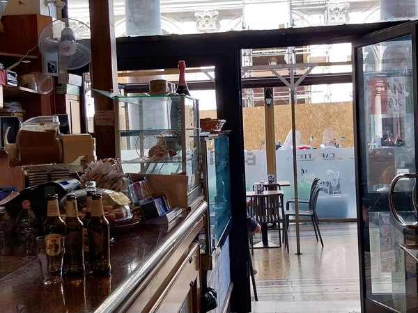 negozio in affitto a Genova in zona Portoria / Piccapietra