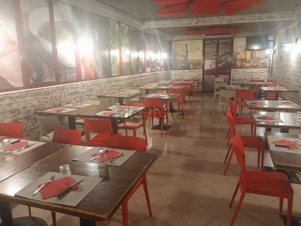 negozio in affitto a Genova in zona Foce