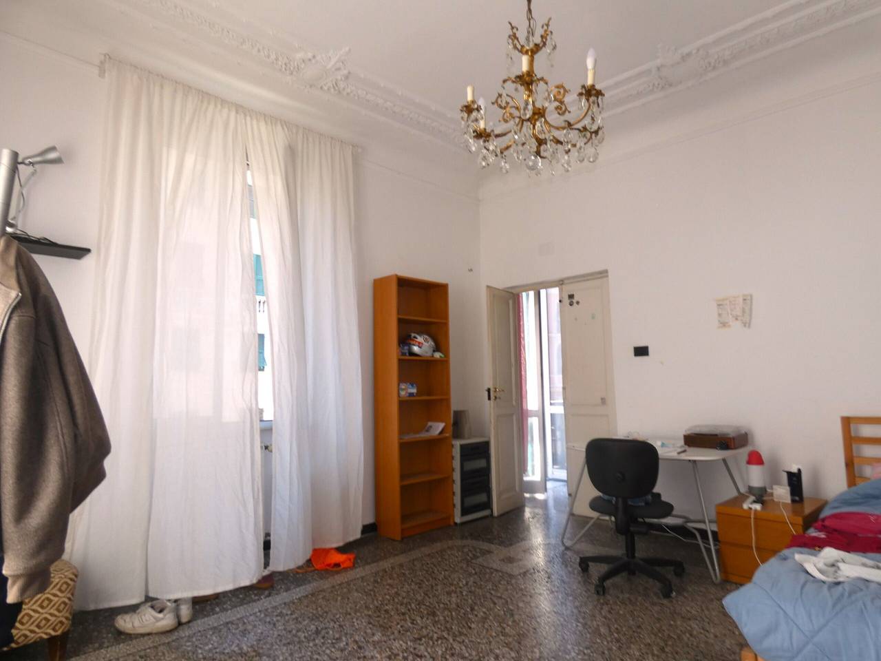 negozio in affitto a Genova in zona Foce