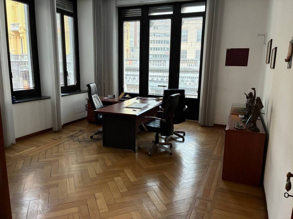 ufficio in affitto a Genova in zona San Vincenzo