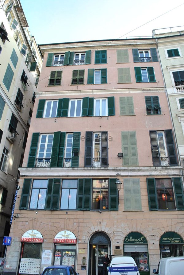 appartamento in affitto a Genova in zona Sottoripa / Maddalena / Molo