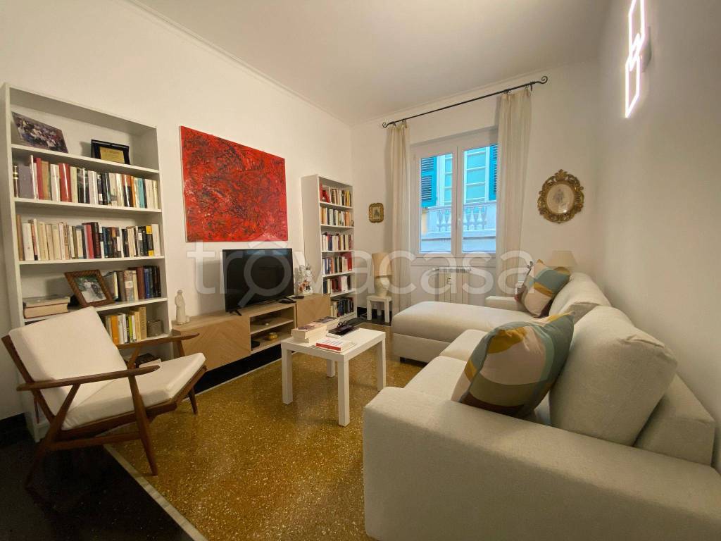 appartamento in affitto a Genova in zona Sottoripa / Maddalena / Molo
