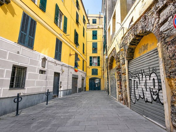appartamento in affitto a Genova in zona Sottoripa / Maddalena / Molo