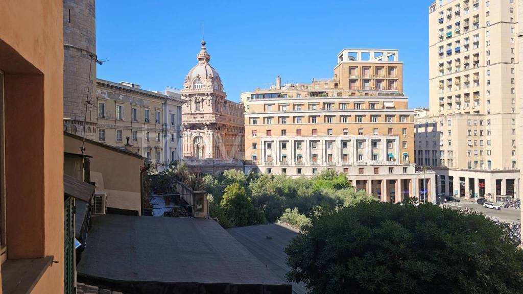 appartamento in affitto a Genova in zona Sottoripa / Maddalena / Molo