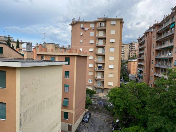 appartamento in affitto a Genova in zona Sestri Ponente