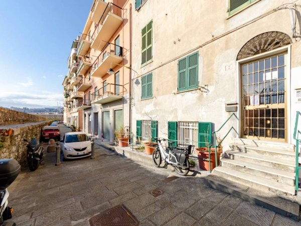 appartamento in affitto a Genova in zona Sottoripa / Maddalena / Molo