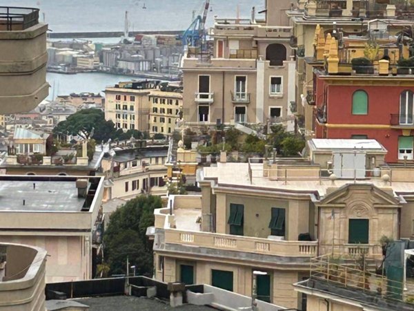 appartamento in affitto a Genova in zona Castelletto