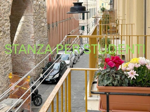 appartamento in affitto a Genova in zona Sottoripa / Maddalena / Molo