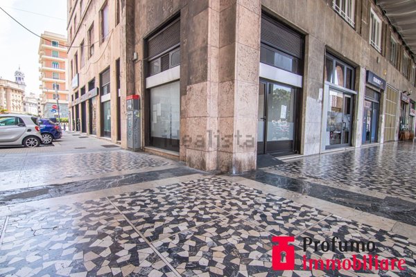 locale commerciale in affitto a Genova in zona Foce