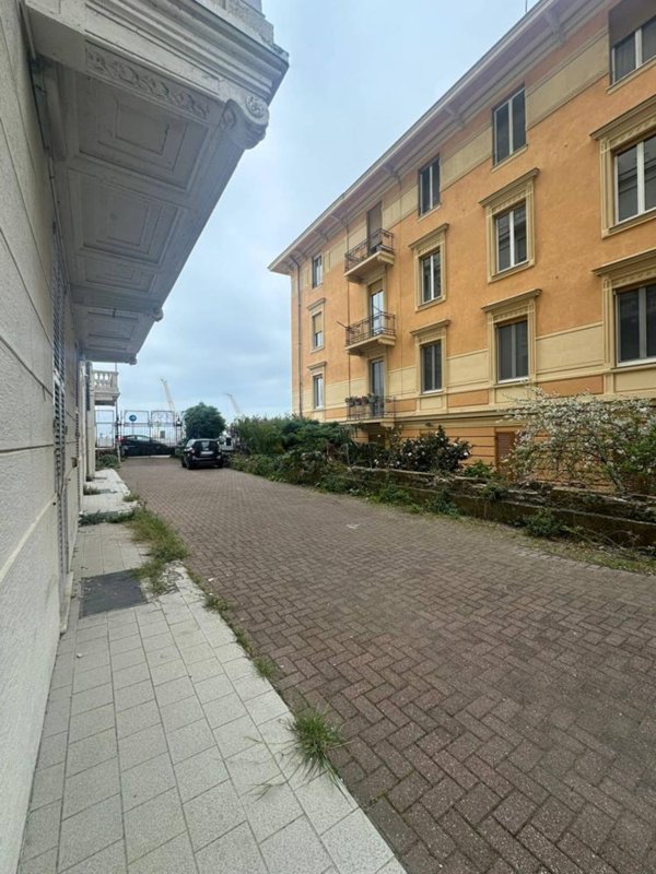 ufficio in affitto a Genova in zona Carignano