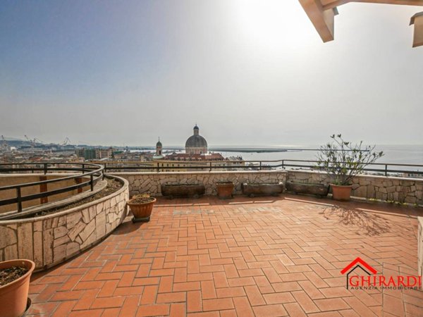 appartamento in affitto a Genova in zona Pegli