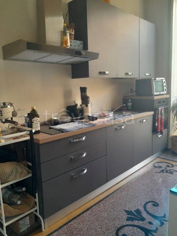 appartamento in affitto a Genova in zona Carignano