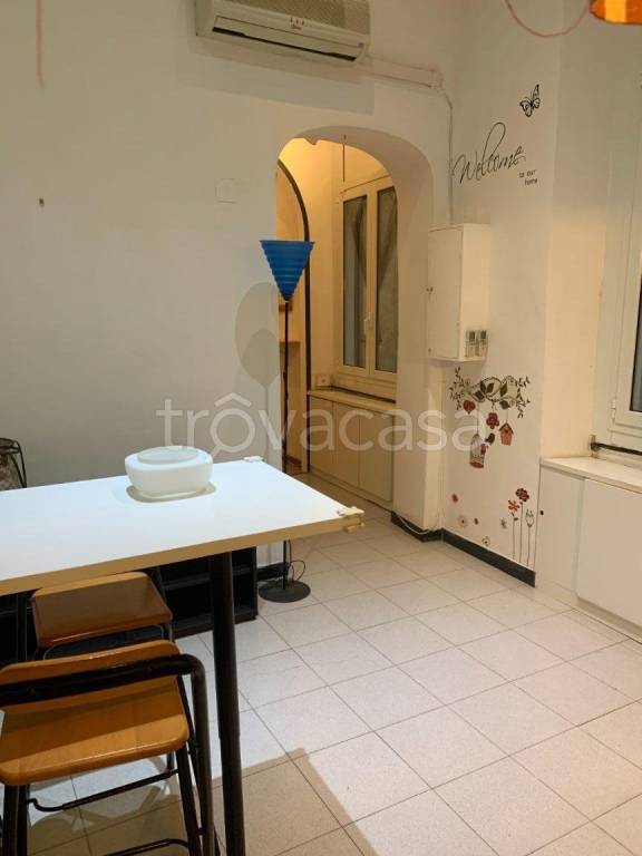 appartamento in affitto a Genova in zona Sottoripa / Maddalena / Molo