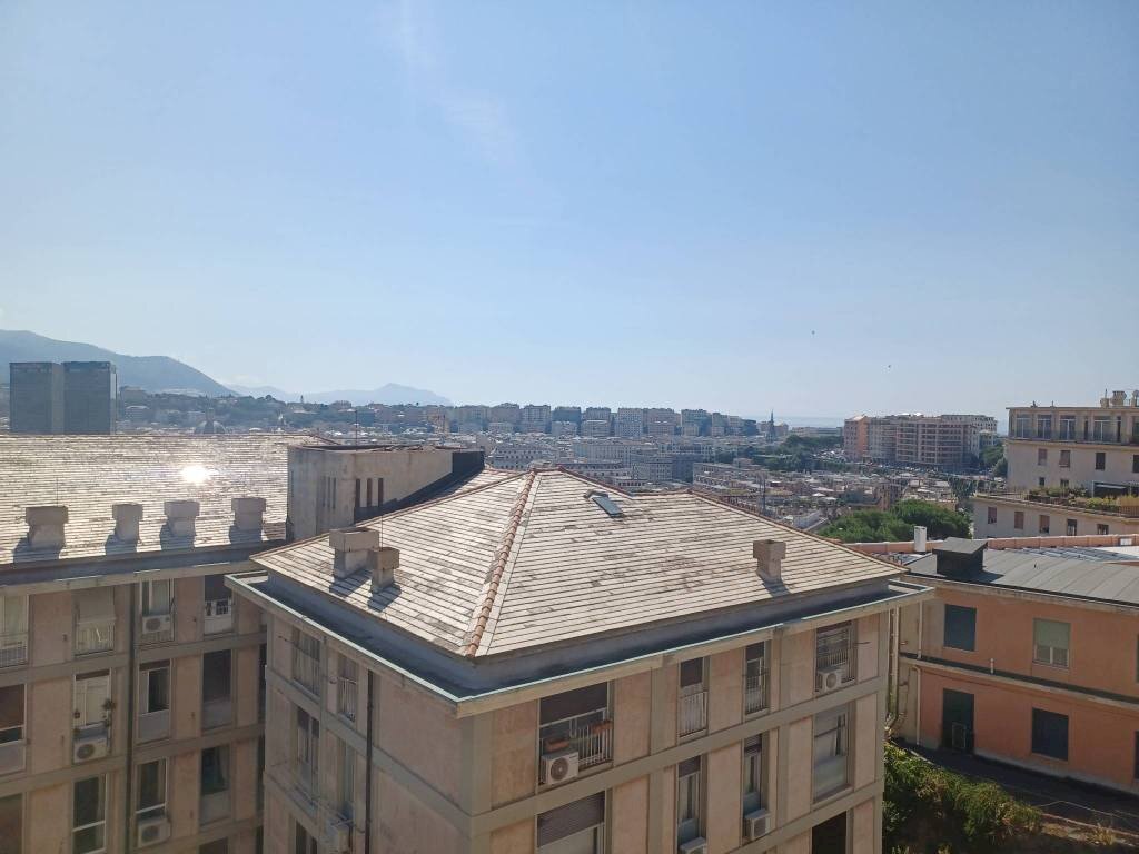 appartamento in affitto a Genova in zona Carignano