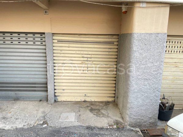 locale commerciale in affitto a Genova in zona Molassana